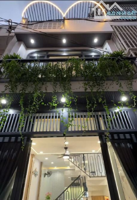 Bán nhà Chính Chủ 56m2, Giá 3 tỷ 310,Hoàng Diệu, Phường 4, Quận 4, xe hơi đỗ cửa - 5