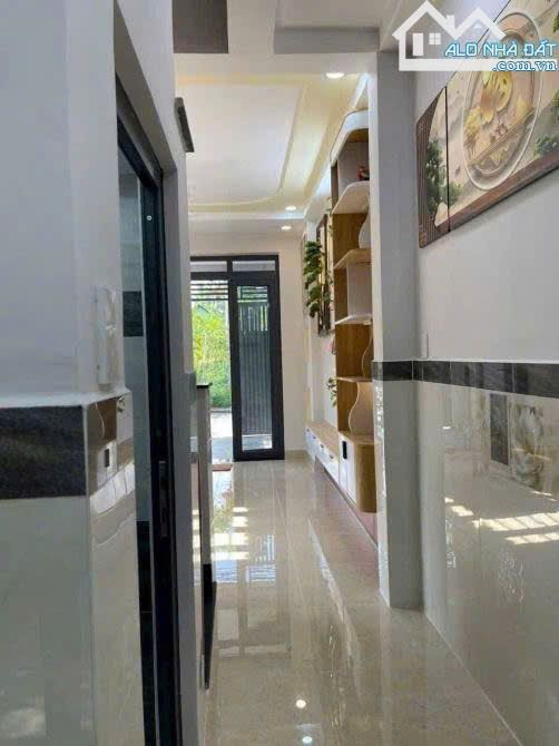Bán nhà có dòng tiền sẵn 12tr ngay Tân Hương, Tân Phú.Giá: 3 tỷ 019tr /69,4m2, hẻm ô tô 6m - 5