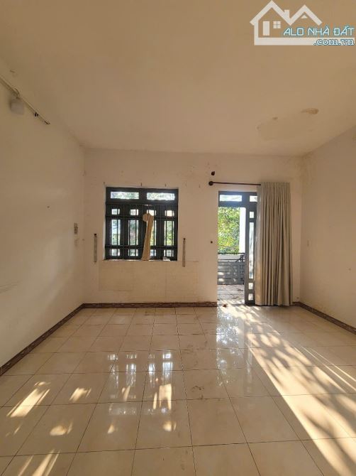 6Tỷ8__72m2__Kinh Doanh OK__Nhà 1T2L Mặt tiền đường Nguyễn Trung Trực__gần chợ Dĩ an 1 - 5
