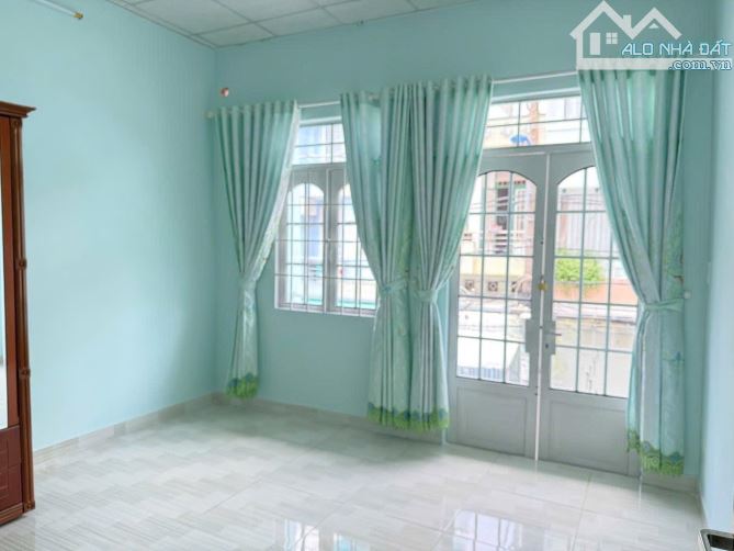(Q8)NHÀ MỚI Ở LIỀN -XE HƠI NÉ NHAU-SỔ VUÔNG VỨC -NHĨNH 5 TỶ - 5