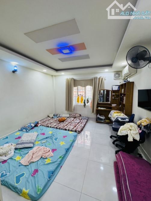 NHÀ MẶT TIỀN..ĐƯỜNG SỐ 4..P11 Q6..4 TẦNG ĐẸP..2 MẶT TIỀN..14.5 TỶ - 5