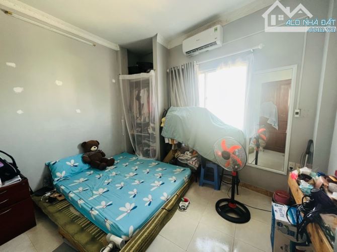 NHÀ BÁN ĐƯỜNG TRẦN BÌNH TRỌNG - 28M2 - HẺM 3M - 4 TẦNG - AN NINH - GIÁ 4,8 TỶ - 4