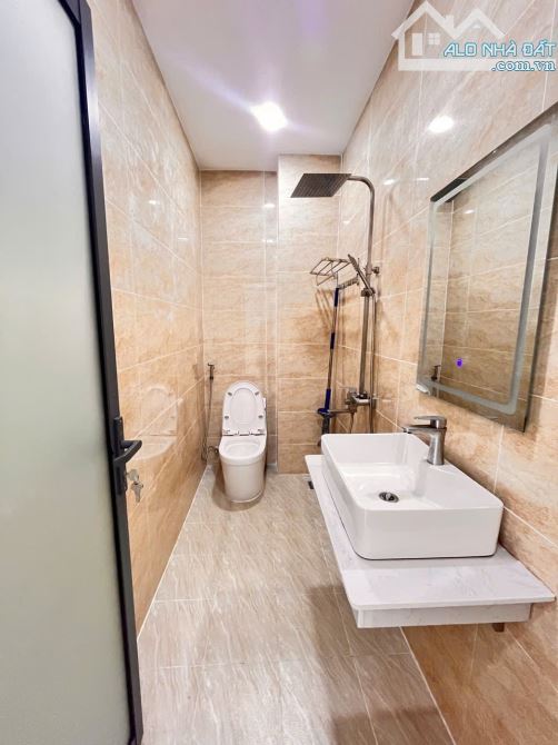 Nhà 2 tầng 83m² thạnh lộc 12 hẻm xe tải giá 5ty850 - 5