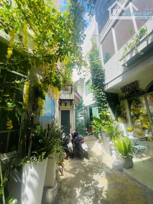 BÁN NHÀ - TRẦN BÌNH TRỌNG - TẶNG TOÀN BỘ NỘI THẤT GIÁ TRỊ - CHỈ 3,5 TỶ - 24.5M2 - 5