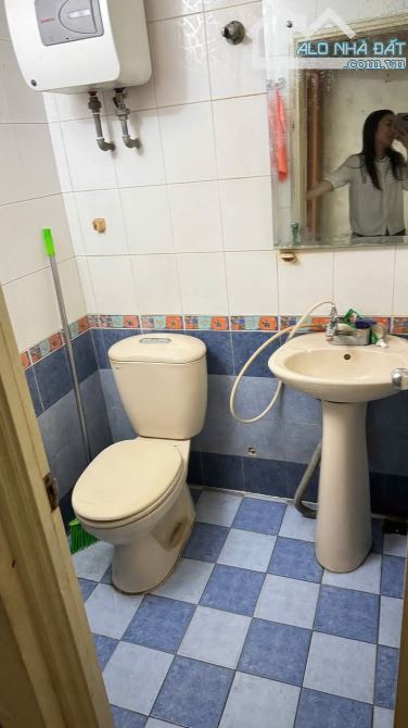 Cho thuê nhà ngõ phố Lê Đại Hành Hai Bà Trưng 40m x 3 tầng, giá 7.3tr/tháng - 5