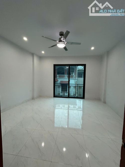 TRUNG TÂM HÀ ĐÔNG NHỈNH 7 TỶ 5 TẦNG, XÂY CẨN THẬN - GIAO THÔNG THUẬN TIỆN - 5