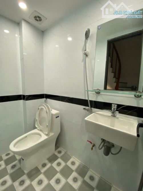 Bán nhà ngõ 64 Vĩnh Hưng, Diện tích 25m x 5 tầng, mặt tiền 4m, giá 5.5 tỷ. - 5