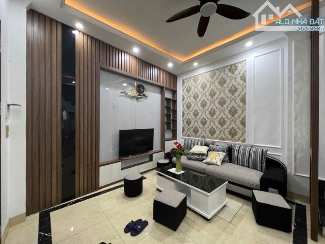 NHÀ ĐẸP Ở LUÔN PHỐ BỒ ĐỀ 70M-6 TẦNG-5MT. 15TỶ NHÀ GẦN HỒ GẦN PHỐ Ô TÔ VÀO NHÀ - 5