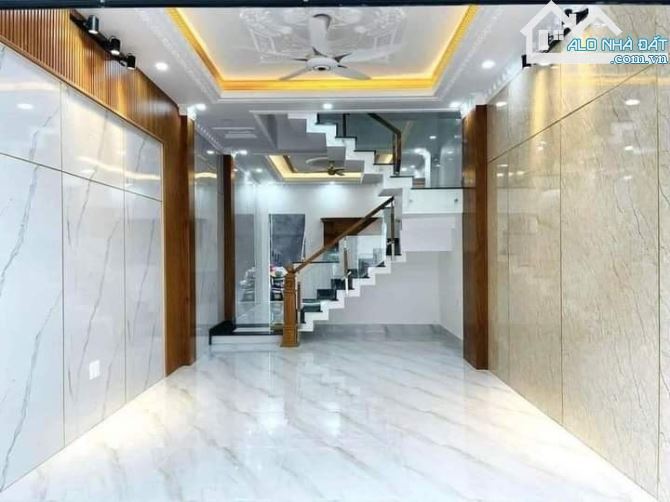 Nhà 1/ đường Lý Chính Thắng, Q3, DT 56m2 giá 3 tỷ 150 (TL), Sổ riêng, Sẵn HĐ thuê 15tr - 5
