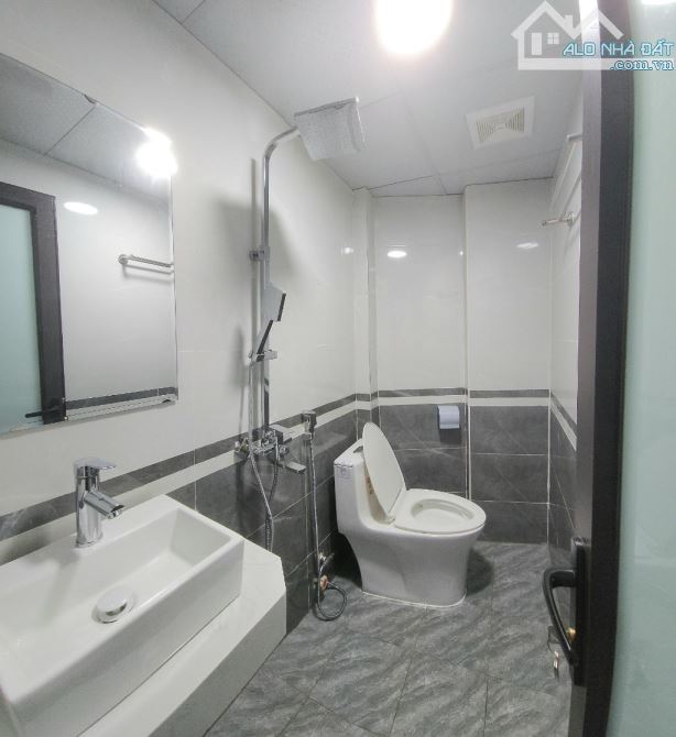 BÁN NHÀ MỚI  ĐẠI LA, HAI BÀ TRƯNG 32m2 5 tầng giá 6.2 tỷ - 5
