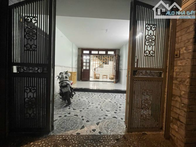 NHÀ GÒ VẤP DÀI 19M NGANG 4,3 GIÁ 7 TỶ 750 Ở ĐƯỜNG SỐ 3 P9 CÓ 3 TẦNG 5 PHÒNG NGỦ - 5
