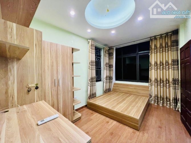 Bán nhà Nguyễn Lam,Phúc Đồng 4 tầng,40m,mt5m oto đỗ cửa nhỉnh 7 tỷ - 5