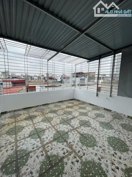 BÁN NHÀ Phố Chợ con vô vàn tiện ích, 55m2 xây 4 tầng kiên cố, ngõ nông - 6