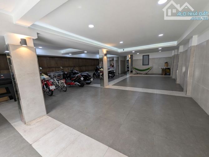 Bán Biệt Thự Siêu Vip Khu 357A Nguyễn Trọng Tuyển - 8x20m - Hầm 4 tầng giá chỉ 66 tỷ - 6