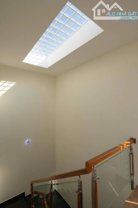 Bán nhà đang cho thuê 18tr/ tháng ngay Võ Văn Tần,Q3.Giá: 3 tỷ 812 tr/65.5m2 sổ hồng riêng - 6
