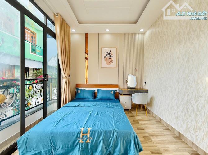 Hàng Hót Sau Lễ- Cần Bán Nhà Đường Đoàn Văn Bơ, p8, quận 4 giá 2 tỷ 8 / 42m2, hẻm thông 5m - 6