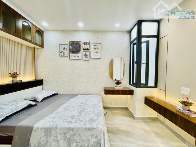 Nhà Bán đường Lê Trực, Phường 7, Bình Thạnh giá 2 tỷ 150- 32m2 nhà 2 lầu có sân thượng,shr - 6