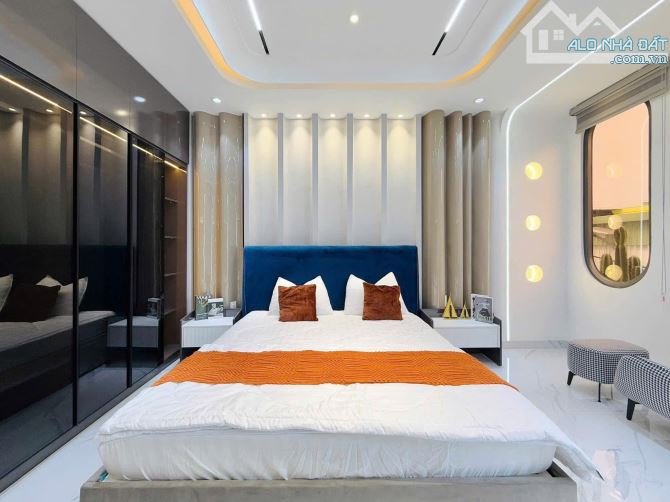 Nhượng lại căn nhà sẵn HĐ thuê 13 tr / tháng ngay Bà Hom, Q6. Giá: 3 Tỷ 290 / 54.6m2. SHR - 6