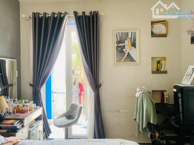 NHÀ LÔ GÓC 2 MẶT KIỆT ĐIỆN BIÊN PHỦ - nhỉnh 3 tỷ - 6