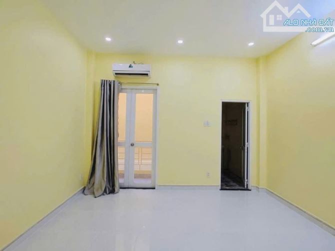 Chốt liền tay – Nhà 1 trệt 2 lầu, nội thất sang, hẻm 78 Khánh Hội, P4 Q4 – Giá mềm 3.89 tỷ - 6