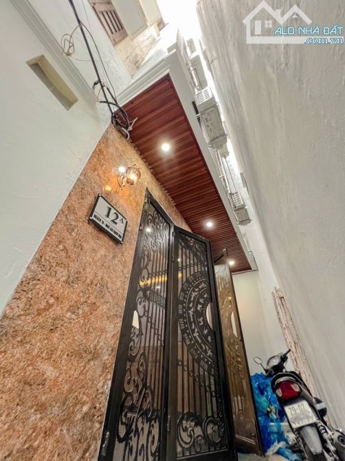 BÁN GẤP NHÀ PHỐ BẠCH MAI -HAI BÀ TRƯNG -12 P KHÉP KÍN -65 M2-7 T- 14,5 TỶ - 6