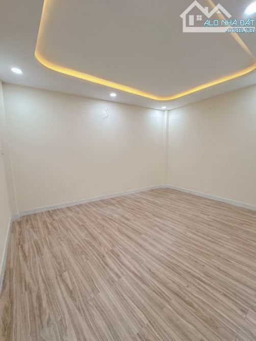 Bán nhà quận 6 - Hẻm xe tải thông - Xe hơi đổ cửa - Nhà mới ở ngay 5,3 tỷ - 6