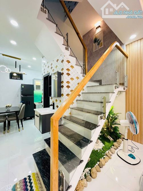 🏠 Hàng hiếm / Nhà Vườn Chuối,P4,Quận 3 / Giá 3tỷ300, DT 45m2 + 2PN,dòng tiền sẵn 13tr/1th - 6