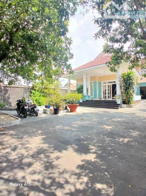 BÁN BIỆT THỰ SÂN VƯỜN - 571M2 - FULL NỘI THẤT  - THẠNH LỘC - QUẬN 12. GIÁ : 45 TỶ. - 6