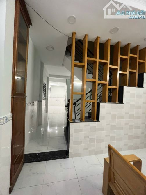 NHÀ GÒ VẤP DÀI 19M NGANG 4,3 GIÁ 7 TỶ 750 Ở ĐƯỜNG SỐ 3 P9 CÓ 3 TẦNG 5 PHÒNG NGỦ - 6