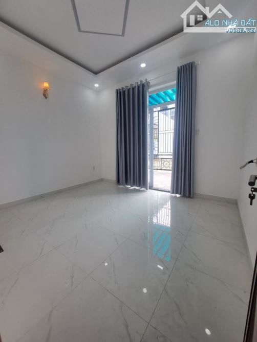 BÁN NHÀ 3 TẦNG - 4 P. NGỦ - HẺM XH - DƯƠNG THỊ GIANG - TTN , Q12 - GIÁ 6,7TỶ - 6