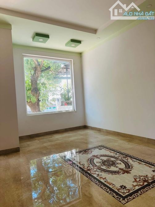 NHÀ 1 MÊ MẶT TIỀN AMAKHE GẦN NGUYỄN TẤT THÀNH. 5x28M . GIÁ: 8,7 TỶ - 6