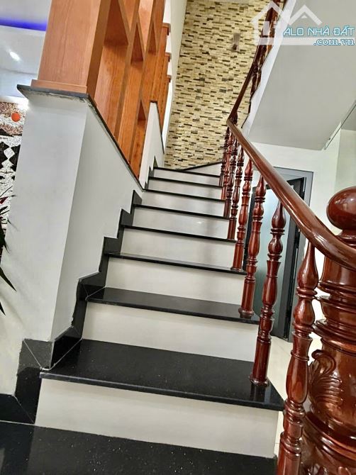 ✨ NHÀ 4 TẦNG ĐÚC BTCT KIÊN CỐ, 53M2 (4x14M) Nở Hậu, HẺM NHỰA 2 XE HƠI TRÁNH NHAU - 6,48 TỶ - 7