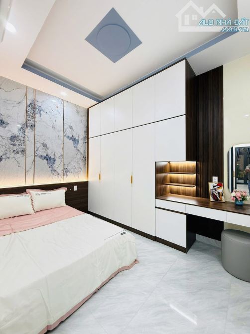 CHÚ DANH CẦN BÁN NHÀ ĐƯỜNG NGUYỄN VĂN LẠC, PHƯỜNG 19, BÌNH THẠNH - GIÁ:3TỶ660/64,9M2 HXH - 7
