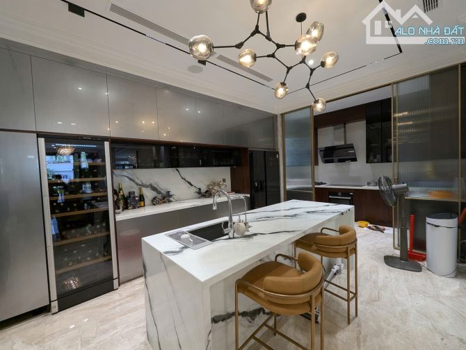 Bán Biệt Thự Siêu Vip Khu 357A Nguyễn Trọng Tuyển - 8x20m - Hầm 4 tầng giá chỉ 66 tỷ - 7