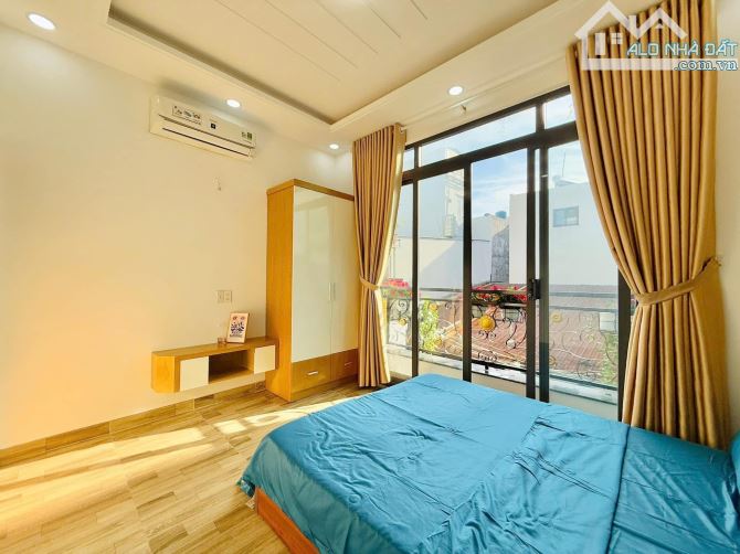Hàng Hót Sau Lễ- Cần Bán Nhà Đường Đoàn Văn Bơ, p8, quận 4 giá 2 tỷ 8 / 42m2, hẻm thông 5m - 7