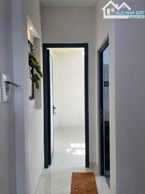 Bán nhà có dòng tiền sẵn 12tr ngay Tân Hương, Tân Phú.Giá: 3 tỷ 019tr /69,4m2, hẻm ô tô 6m - 7