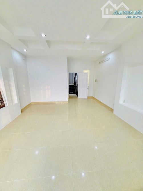 Bán nhà đường xe hơi Huỳnh Mẫn Đạt, Quận 5. Giá hời 3,26Tỷ/ 4,8x13m-. Ôtô đậu trong nhà - 7