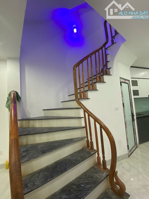 Bán nhà Yên Vĩnh, Hoài Đức, 33.3m2, 5 tầng, mặt tiền 5m, giá 5.25 tỷ - 7
