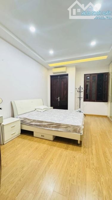 Nguyễn Chí Thanh, Phân lô, Ngõ thông, 10m oto tránh. 63m2x5t, MT 4.5m. Chỉ 14.8 tỷ! - 7
