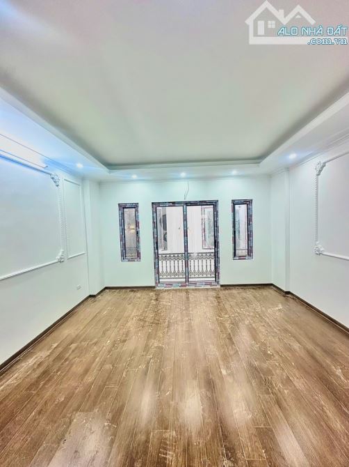 🏡Nhà mới đường Phú Diễn - gần đường HỒ TÙNG MẬU dt 45m2 xây 5 tầng nhỉnh 9 Tỷ - 🌺 Ô TÔ Đ - 7
