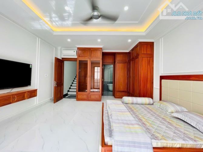 BIỆT THỰ GÒ VẤP TÂN CỔ ĐIỂN ĐƯỜNG NGUYỄN VĂN KHỐI P9 5 TẦNG DIỆN TÍCH 44M2 7,5 TỶ - 7