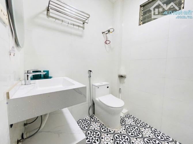 Nhà dân xây khu vực trung tâm Ngã Tư Sở, xung quanh tiện ích đỉnh - 7