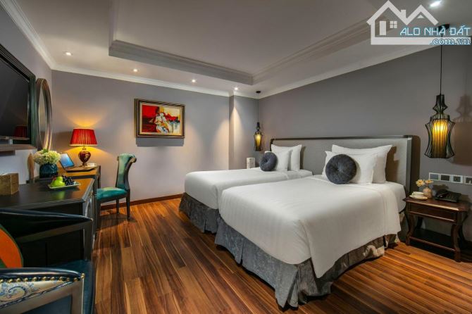 Bán khách sạn 4 * mặt phố Hàng Gai 150m2, 8 tầng nổi + 1 hầm, MT 7.5m, 34P, giá 165 tỷ. - 8