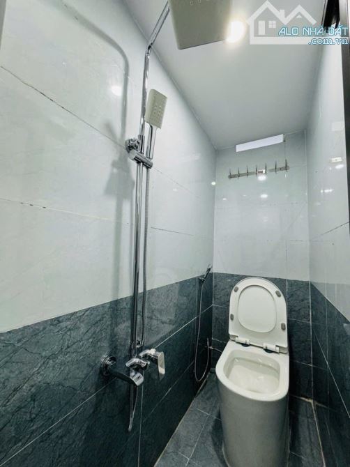 BÁN NHÀ ĐẸP Ở NGAY 3 NGỦ PHỐ 8/3 HAI BÀ TRƯNG - 70 M2-3,2 TỶ - 8