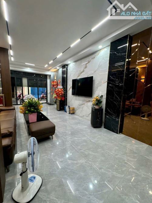 🔥 Siêu phẩm nhà phố 2 mặt tiền – Xe hơi ngủ trong nhà – Full nội thất cao cấp – Chỉ 8.95 - 8