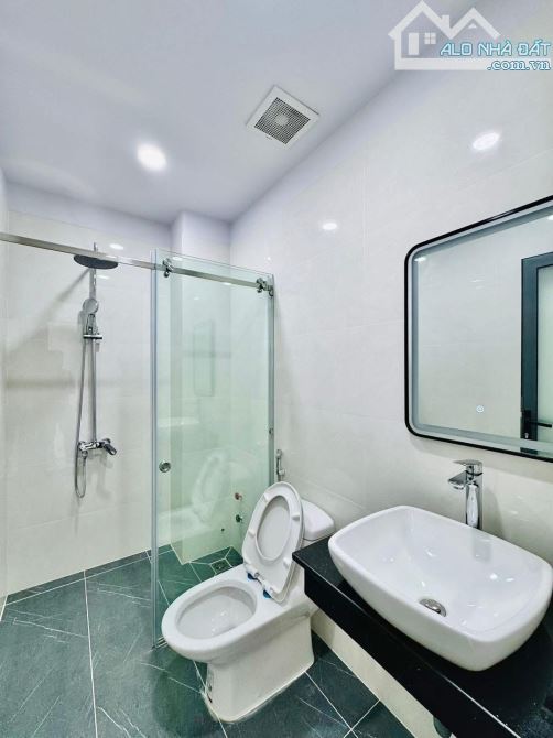 Chốt ngay căn nhà đẹp 50.4m2 ngay Bến Vân Đồn, Quận 4. Giá: 3 Tỷ 120. SHR, hẻm ô tô thông - 8