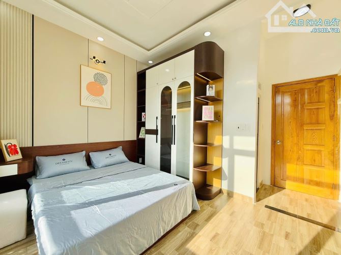 Hàng Hót Sau Lễ- Cần Bán Nhà Đường Đoàn Văn Bơ, p8, quận 4 giá 2 tỷ 8 / 42m2, hẻm thông 5m - 8