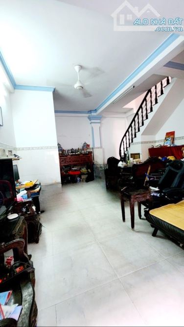 HẺM XE HƠI THẠCH LAM TÂN PHÚ NGANG 5,2X8- 5 TẦNG- 6 Tỷ- - 8