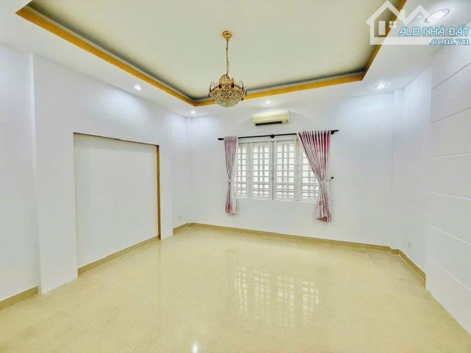 Bán nhà đường xe hơi Huỳnh Mẫn Đạt, Quận 5. Giá hời 3,26Tỷ/ 4,8x13m-. Ôtô đậu trong nhà - 8