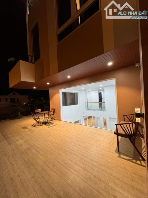 🌟 BIỆT THỰ Đ. TRẦN SÂM, SƠN TRÀ – 3 TẦNG + LỬNG + TUM, PENTHOUSE & 7 CĂN HỘ 🌟 - 8